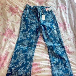 Gap x Loveshackfancy